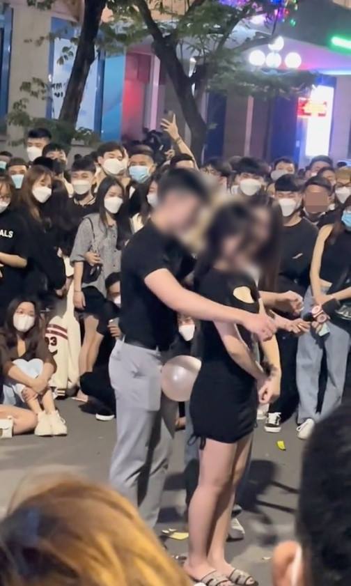 เกมลูกโป่งไว้ที่้เป้า เกมลูกโป่งไว้ที่้เป้า