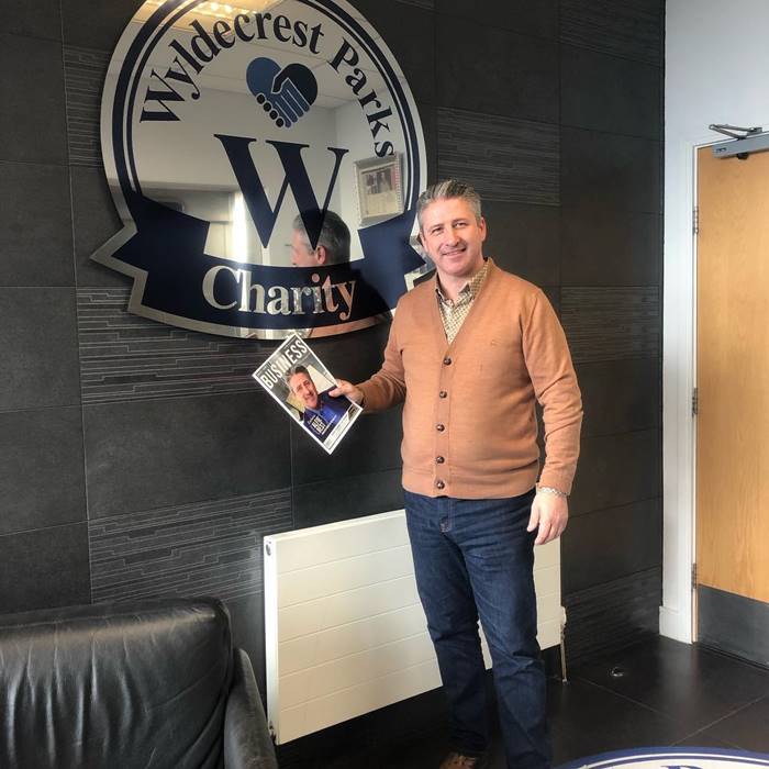 มหาเศรษฐี จากวัยเด็กสุดลำบาก มหาเศรษฐี จากวัยเด็กสุดลำบาก