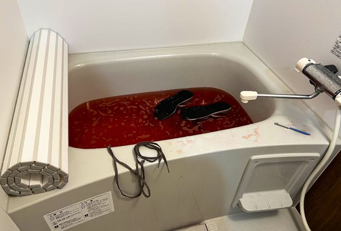 ซักรองเท้าสีตก ซักรองเท้าสีตก