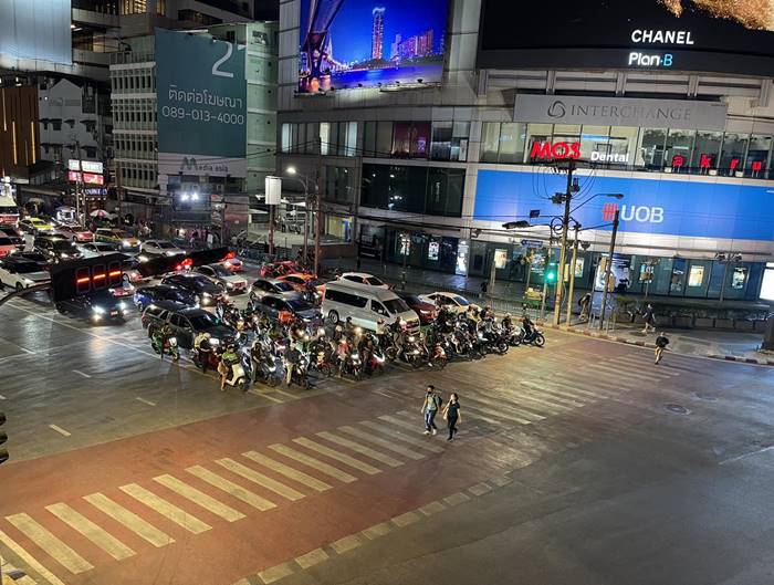 แยกอโศก แยกอโศก