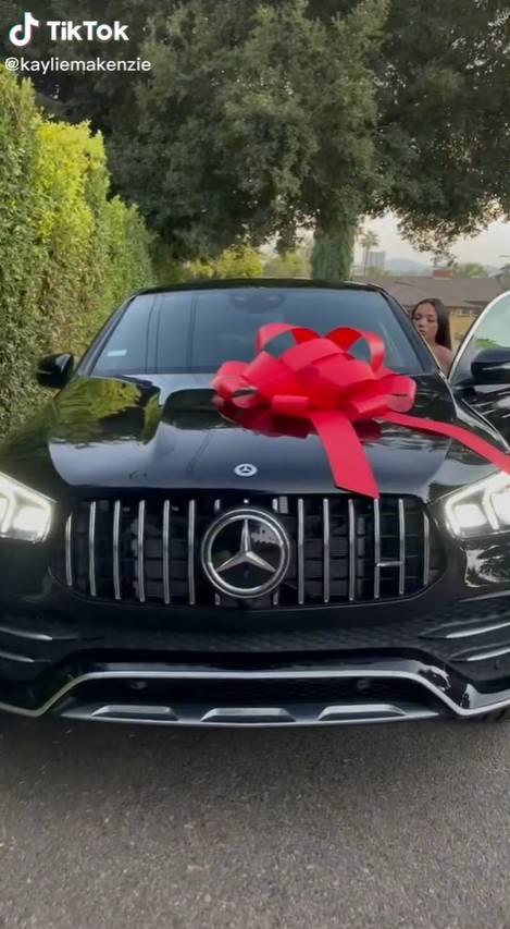 อวดสามี อวดสามี