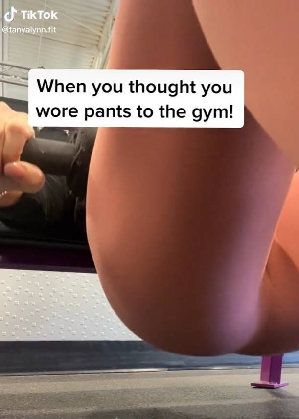 สีกางเกงเหมือนไม่ได้ใส่ สีกางเกงเหมือนไม่ได้ใส่