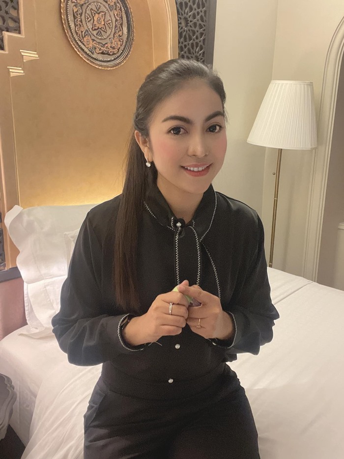 ผู้ใหญ่บ้านเหมียว ผู้ใหญ่บ้านเหมียว