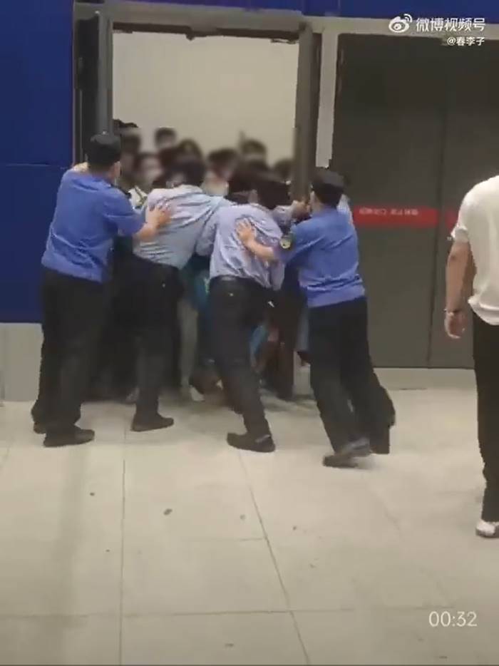 ล็อกดาวน์ เซี่ยงไฮ้ ล็อกดาวน์ เซี่ยงไฮ้