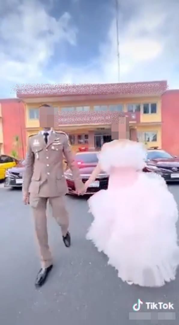 ตำรวจใช้รถหลวงถ่ายพรีเวดดิ้ง ตำรวจใช้รถหลวงถ่ายพรีเวดดิ้ง