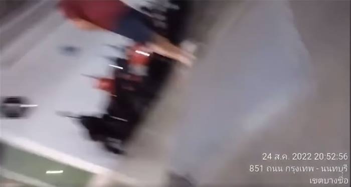 ตำรวจกร่าง โดนล็อกล้อในคอนโด ตำรวจกร่าง โดนล็อกล้อในคอนโด