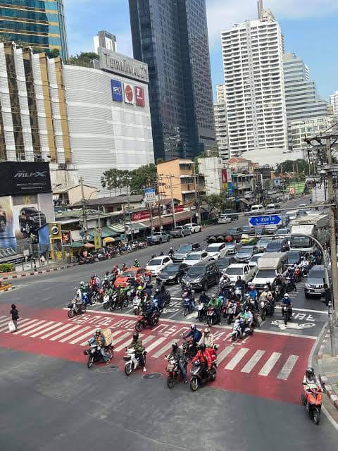 แยกอโศก แยกอโศก