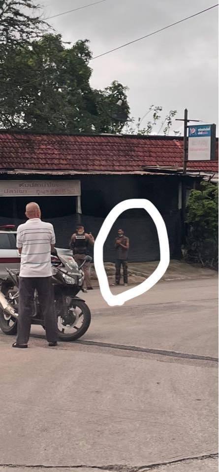 คนร้ายคลุ้มคลั่ง จับตัวประกัน มีปืนและระเบิด คนร้ายคลุ้มคลั่ง จับตัวประกัน มีปืนและระเบิด