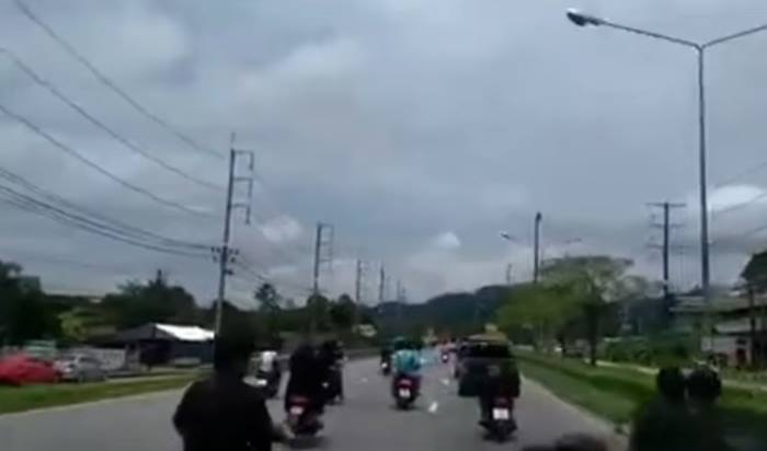 วัยรุ่นเมียนมา แทงกันตายที่ระนอง แห่ศพรอบเมือง วัยรุ่นเมียนมา แทงกันตายที่ระนอง แห่ศพรอบเมือง