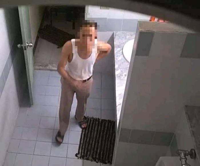 นาวาตรีแอบถ่ายผู้หญิงในห้องน้ำ นาวาตรีแอบถ่ายผู้หญิงในห้องน้ำ