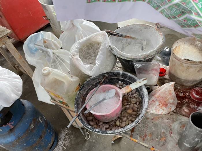 โรงงานไส้กรอกพิษ โรงงานไส้กรอกพิษ