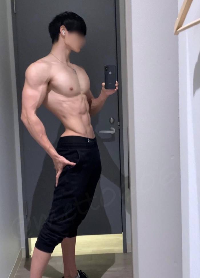 หนุ่มหุ่นแซ่บ หนุ่มหุ่นแซ่บ