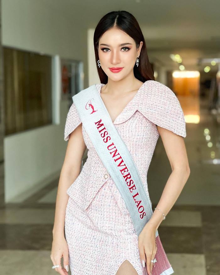 เจนนี่ มิสยูนิเวิร์สลาว เจนนี่ มิสยูนิเวิร์สลาว