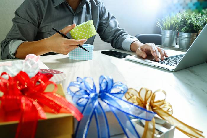 แชร์ทริคซื้อของขวัญถูกใจคนรับ แชร์ทริคซื้อของขวัญถูกใจคนรับ