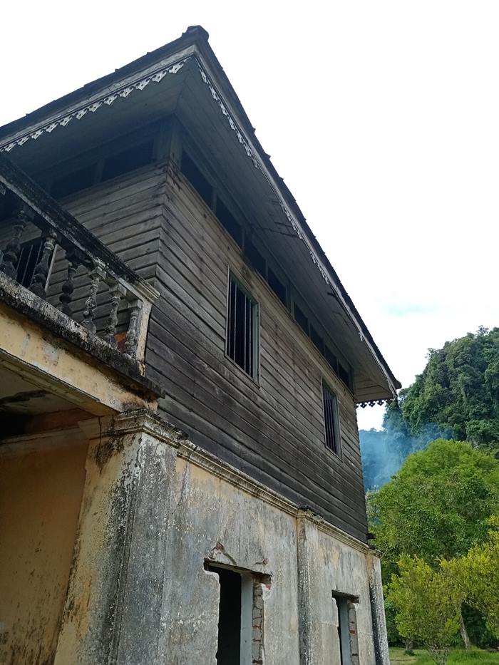 ชะลอแผนทุบเรือนไทย เจ้าจอม ยี่สุ่น ชะลอแผนทุบเรือนไทย เจ้าจอม ยี่สุ่น