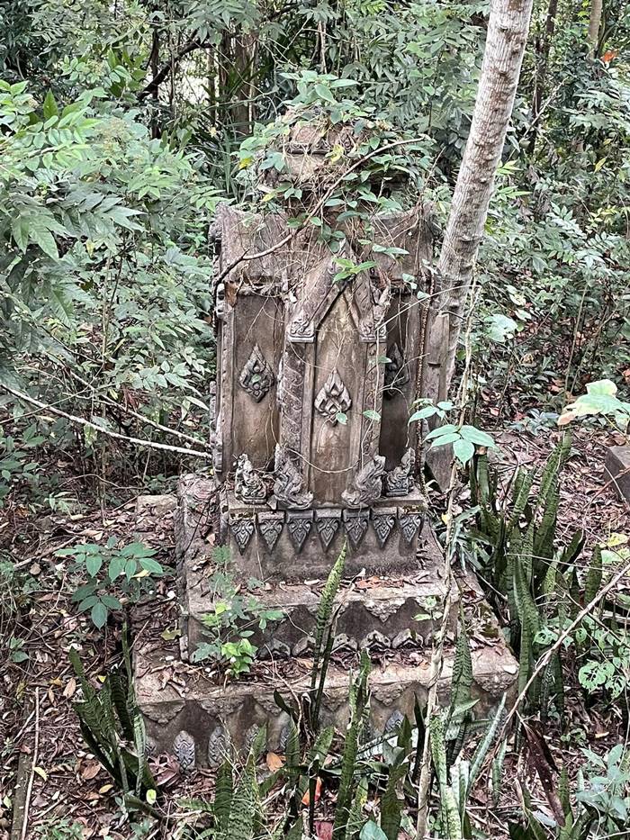 วัดเขาเจดีย์วิสัยไตรรัตนาราม ถูกปล่อยร้าง วัดเขาเจดีย์วิสัยไตรรัตนาราม ถูกปล่อยร้าง