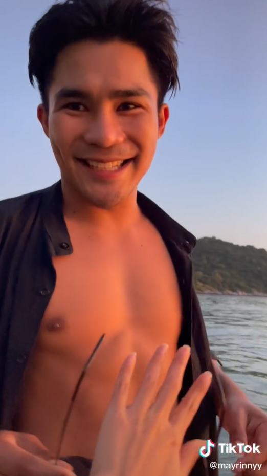 จ้างผู้ชายฟีลแฟน จ้างผู้ชายฟีลแฟน