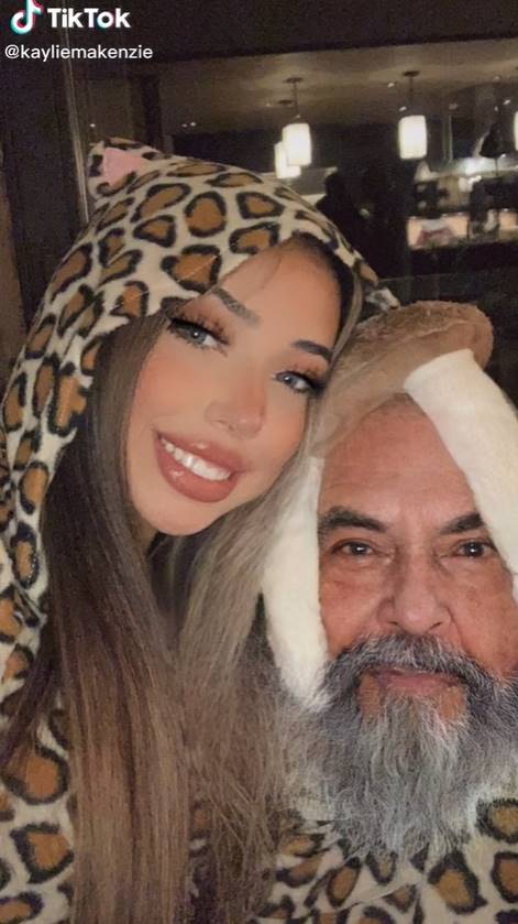 อวดสามี อวดสามี