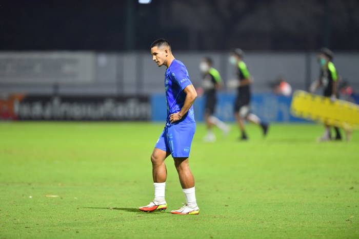 เจ้าชายบรูไน ร่วมทีม ชลบุรี เอฟซี เจ้าชายบรูไน ร่วมทีม ชลบุรี เอฟซี