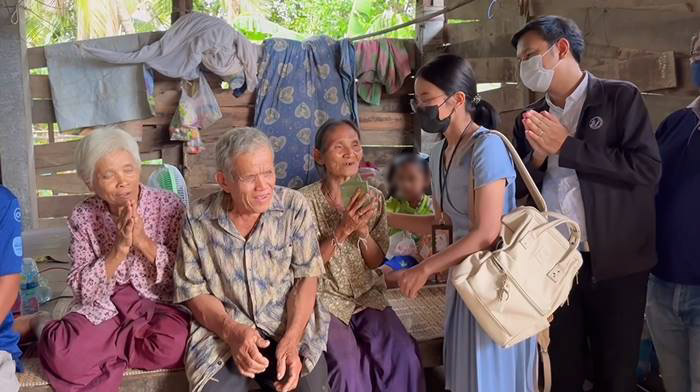 น้องเตย ยอดบริจาคพุ่ง 5.9 ล้านบาท น้องเตย ยอดบริจาคพุ่ง 5.9 ล้านบาท