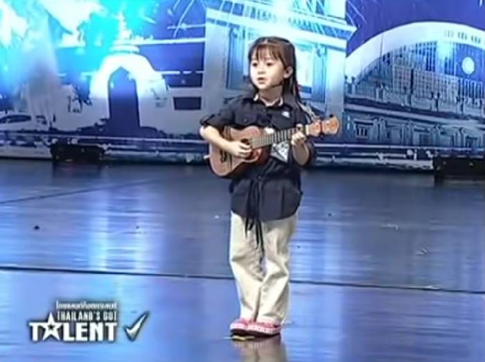 น้องเกล อูคูเลเล่ สอบติดคณะแพทย์ น้องเกล อูคูเลเล่ สอบติดคณะแพทย์