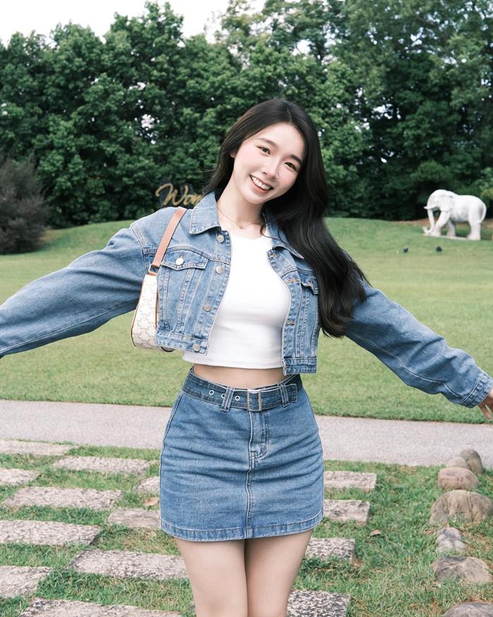 สาวสวยหุ่นดี เป็นพยาบาล สาวสวยหุ่นดี เป็นพยาบาล