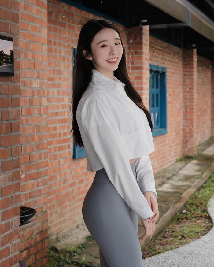 สาวสวยหุ่นดี เป็นพยาบาล สาวสวยหุ่นดี เป็นพยาบาล