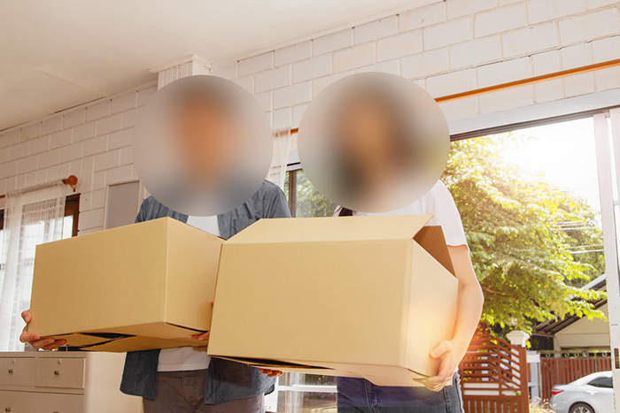 โจรคู่รัก โทรเรียกตำรวจมาช่วยยกของ โจรคู่รัก โทรเรียกตำรวจมาช่วยยกของ