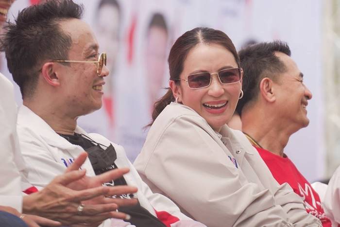 โอ๊ค พานทองแท้ ผอม โอ๊ค พานทองแท้ ผอม