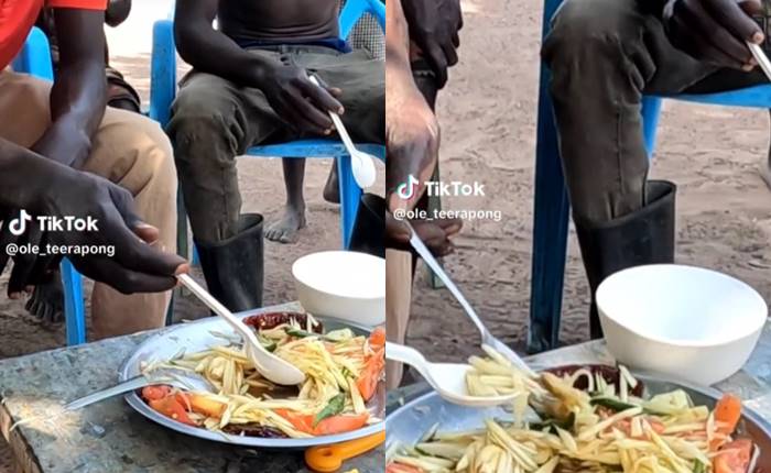 คนซูดานใต้ ชิมส้มตำปลาร้า คนซูดานใต้ ชิมส้มตำปลาร้า