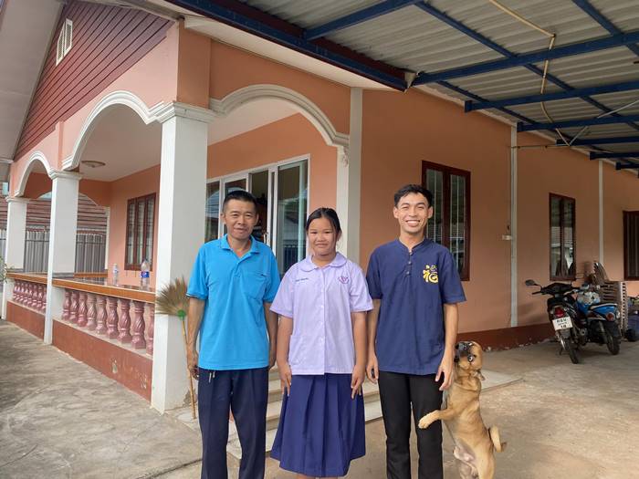 ครูเยี่ยมบ้านนักเรียน หมาสวบแขนตาเหลือก ครูเยี่ยมบ้านนักเรียน หมาสวบแขนตาเหลือก