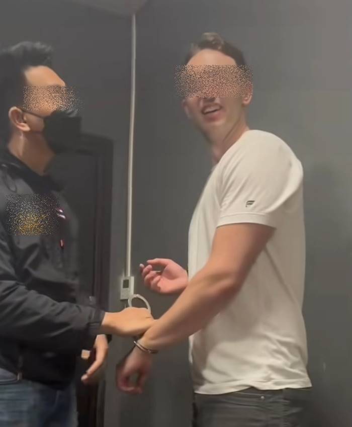 การ์ดผับตบหน้าฝรั่ง การ์ดผับตบหน้าฝรั่ง