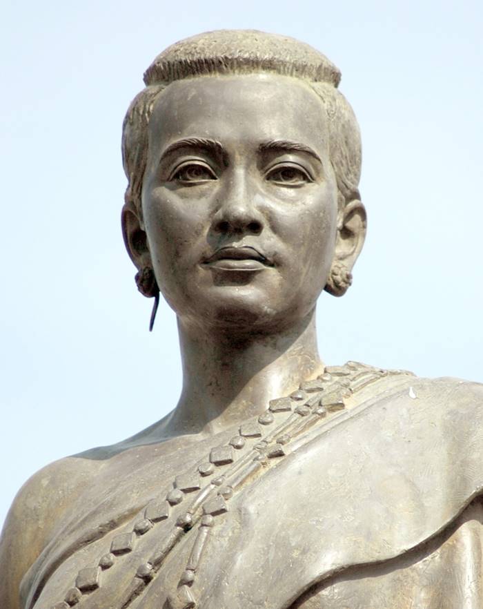 เปิดหลักฐาน คนที่เป็นแบบปั้นใบหน้าอนุสาวรีย์ย่าโม เปิดหลักฐาน คนที่เป็นแบบปั้นใบหน้าอนุสาวรีย์ย่าโม