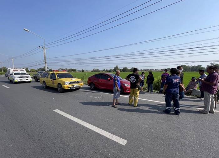 ปาหินใส่รถ ปาหินใส่รถ