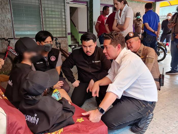 พ่อแม่ฆ่าลูกโบกปูน พ่อแม่ฆ่าลูกโบกปูน