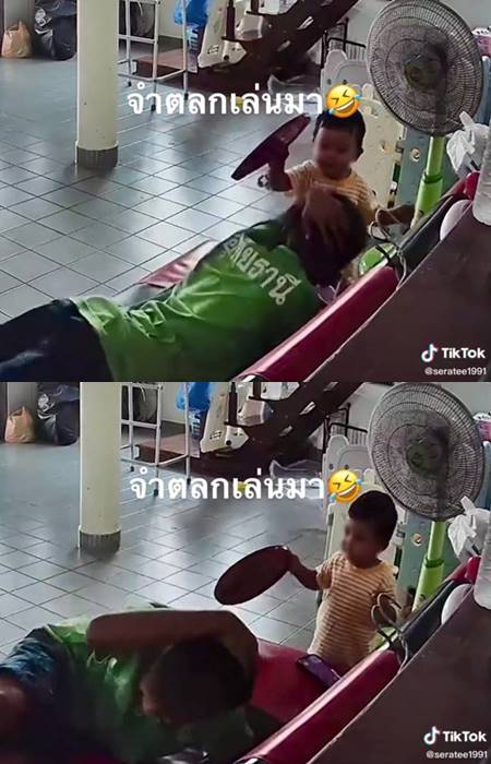 น้องถือถาดตีหัวพี่ชาย น้องถือถาดตีหัวพี่ชาย