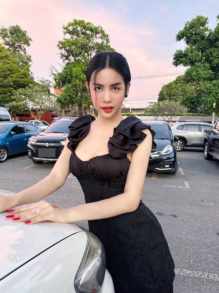 นารา เครปกะเทย โดนจับ นารา เครปกะเทย โดนจับ