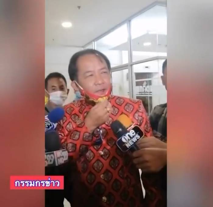 ศรีสุวรรณ โดนต่อย ศรีสุวรรณ โดนต่อย