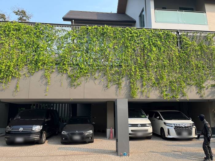 บุกจับสามีหยาดทิพย์ บุกจับสามีหยาดทิพย์