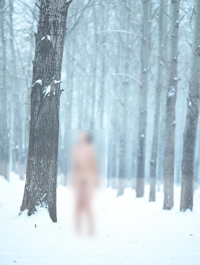 สาวเปลือยกลางหิมะ สาวเปลือยกลางหิมะ