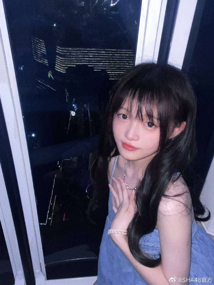 วงไอดอลจีน มีสมาชิกเป็นผู้ชาย วงไอดอลจีน มีสมาชิกเป็นผู้ชาย