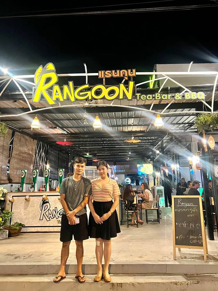 คู่กรณีที่รัก ขับรถชน กลายมาเป็นเพื่อนสาว คู่กรณีที่รัก ขับรถชน กลายมาเป็นเพื่อนสาว