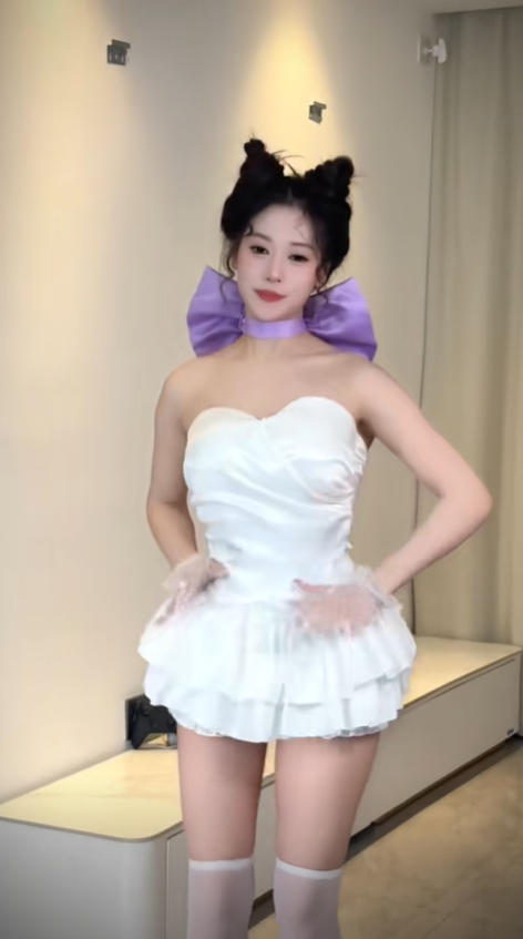 อดีตนางฟ้ายิมนาสติกจีน ผันตัวเป็นสตรีมเมอร์แซ่บ อดีตนางฟ้ายิมนาสติกจีน ผันตัวเป็นสตรีมเมอร์แซ่บ