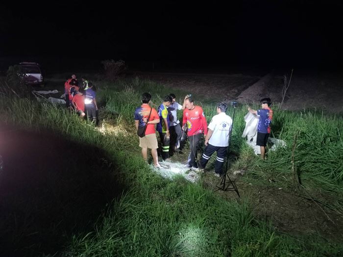 กระบะชนยายหลาน ตาย 4 ศพ กระบะชนยายหลาน ตาย 4 ศพ