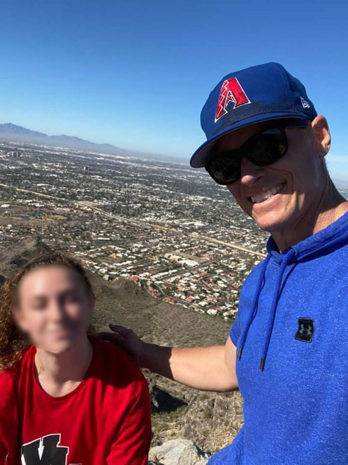 ตกเขา ตกเขา