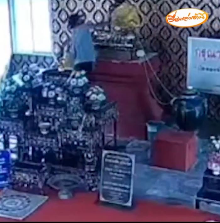 หนุ่มถอดรองเท้าตบหน้าพระพุทธรูป บนแล้วเมียไม่กลับมา หนุ่มถอดรองเท้าตบหน้าพระพุทธรูป บนแล้วเมียไม่กลับมา