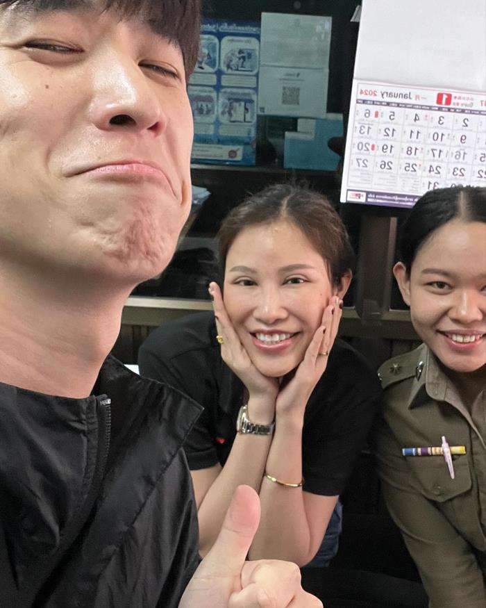 พี่ฮง Oppa Hong รถชน พี่ฮง Oppa Hong รถชน