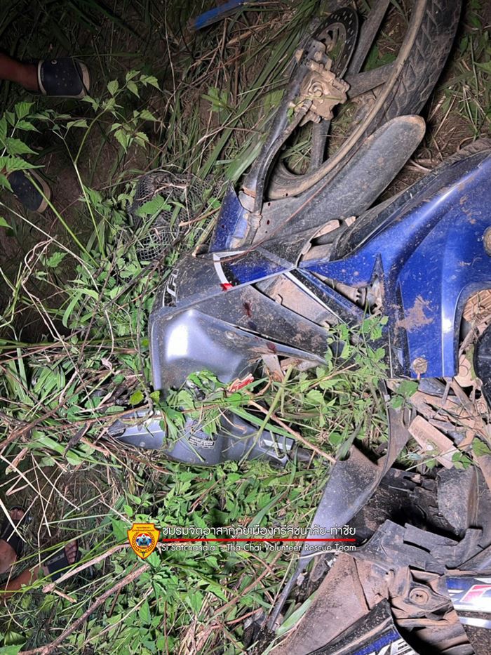 กระบะชนยายหลาน ตาย 4 ศพ กระบะชนยายหลาน ตาย 4 ศพ