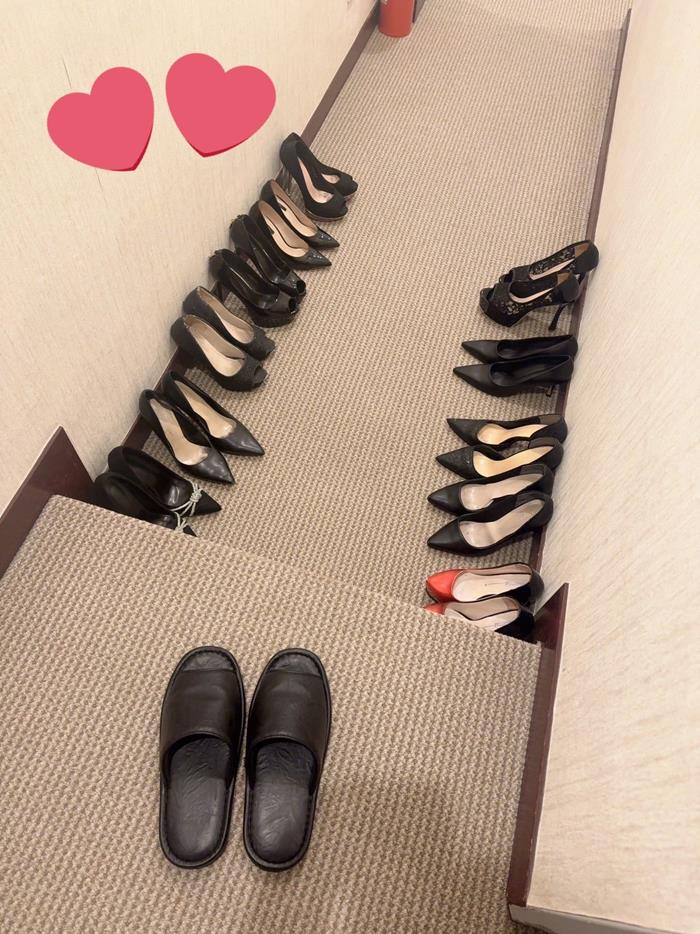 รองเท้าผู้หญิง รองเท้าผู้หญิง