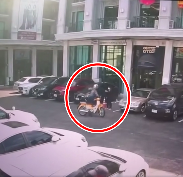 ไรเดอร์ Bolt ต่อยผู้โดยสารหญิงสลบ ไรเดอร์ Bolt ต่อยผู้โดยสารหญิงสลบ